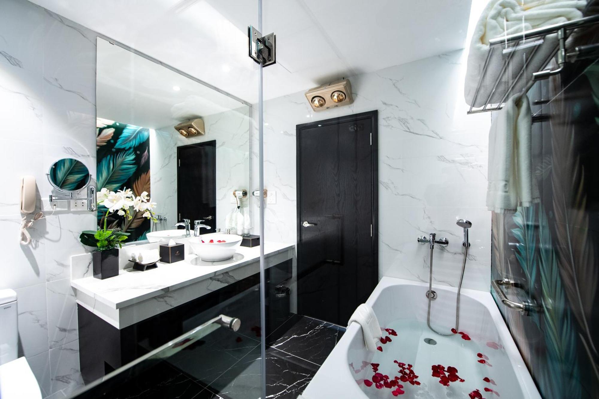 Palago Boutique Hotel Hanoi Exteriör bild